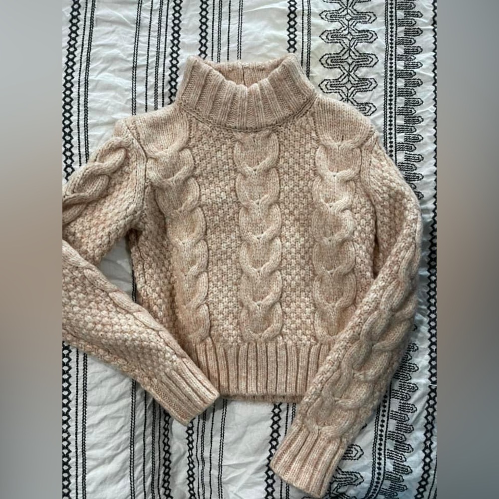 American eagle sweater